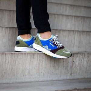 Karhu Aria 95 'Capulet Olive Strong Blue', Kids Size 4.5